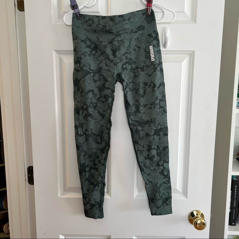 Gymshark green camo seamless